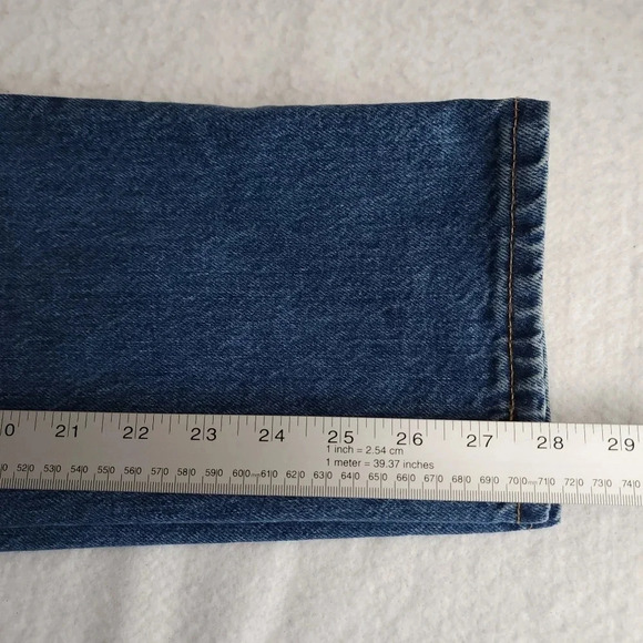 Everlane The Curvy '90s Cheeky Straight Jean - Picture 9 of 9